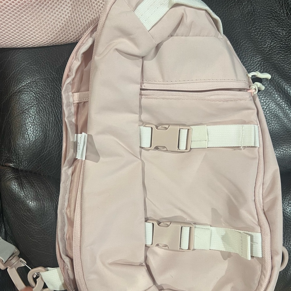 Crossbody - Picture 2 of 4